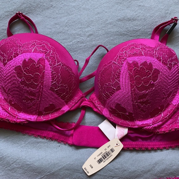 Victoria’s Secret Bra Fuschia NWT - Picture 2 of 3